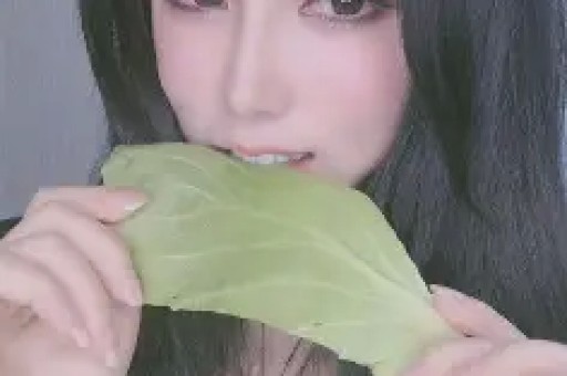 知名演员无戏可拍与妻子直播吵架闹离婚卖房也还不起房贷