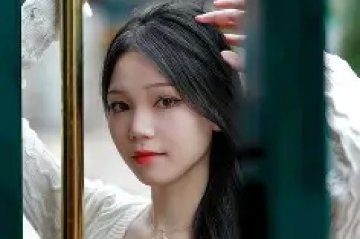 杨幂被问如何看待潜规则她毫不避讳：“陪导演睡觉事业就能更上一层楼”